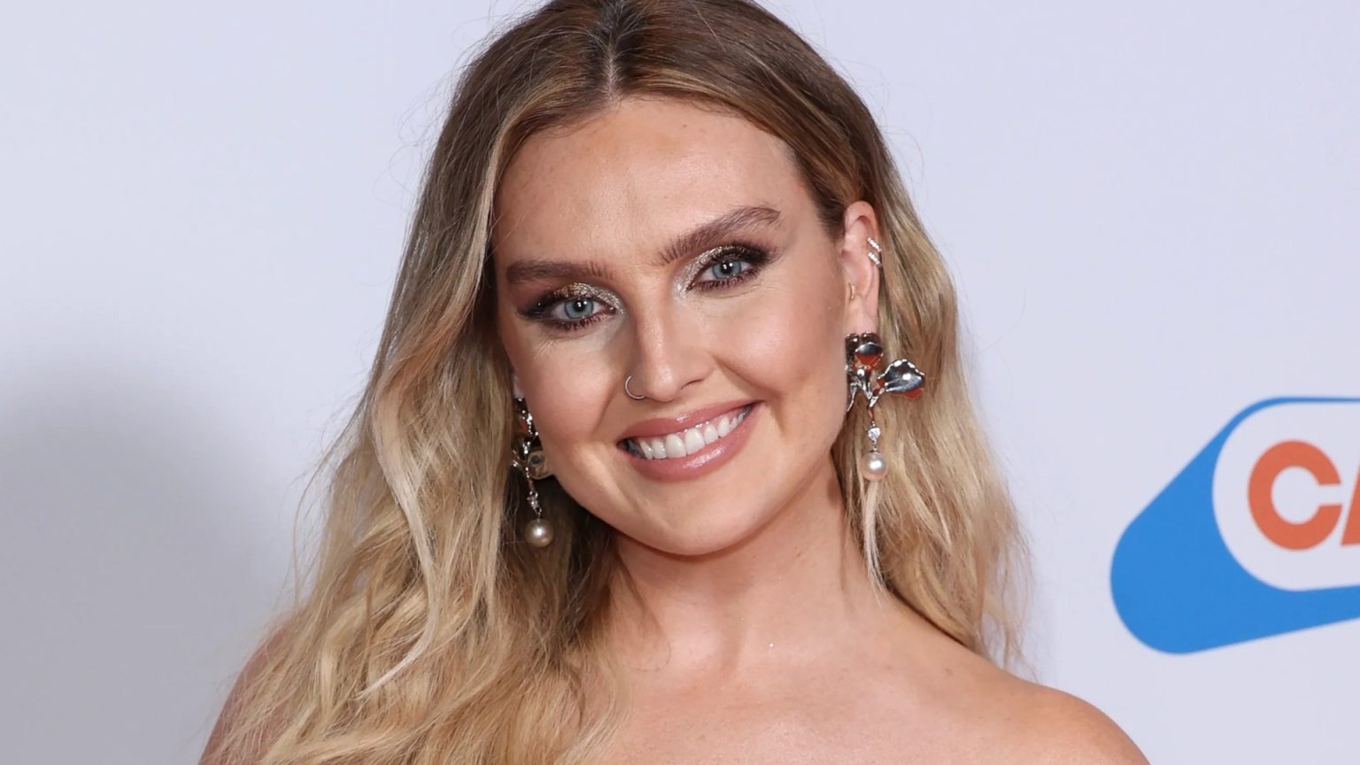 Little Mix star Perrie Edwards is set to show off natural beauty after signing huge 6-figure deal with cosmetics giant