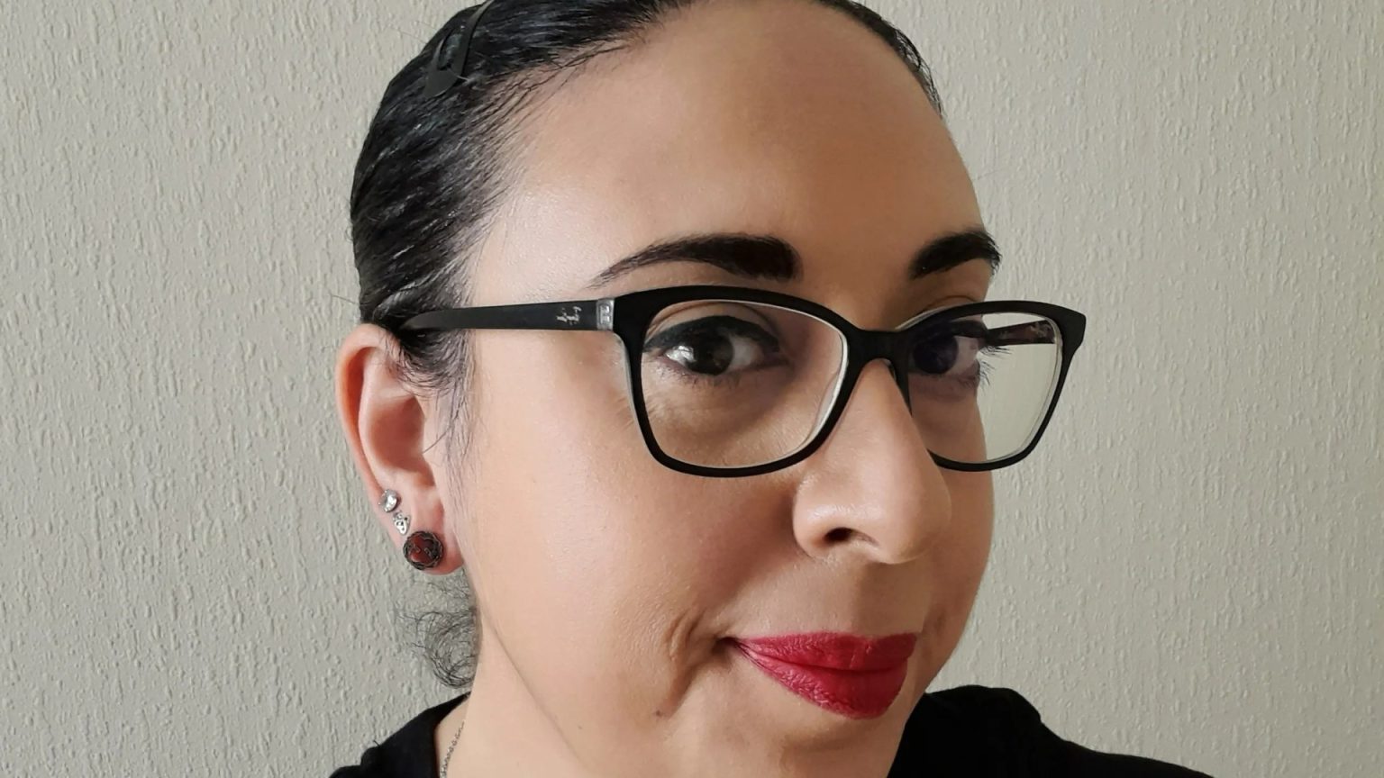 I blew £6k ‘doom spending’ on clothes I barely wore – I got addicted to the rush but key turning point helped me stop