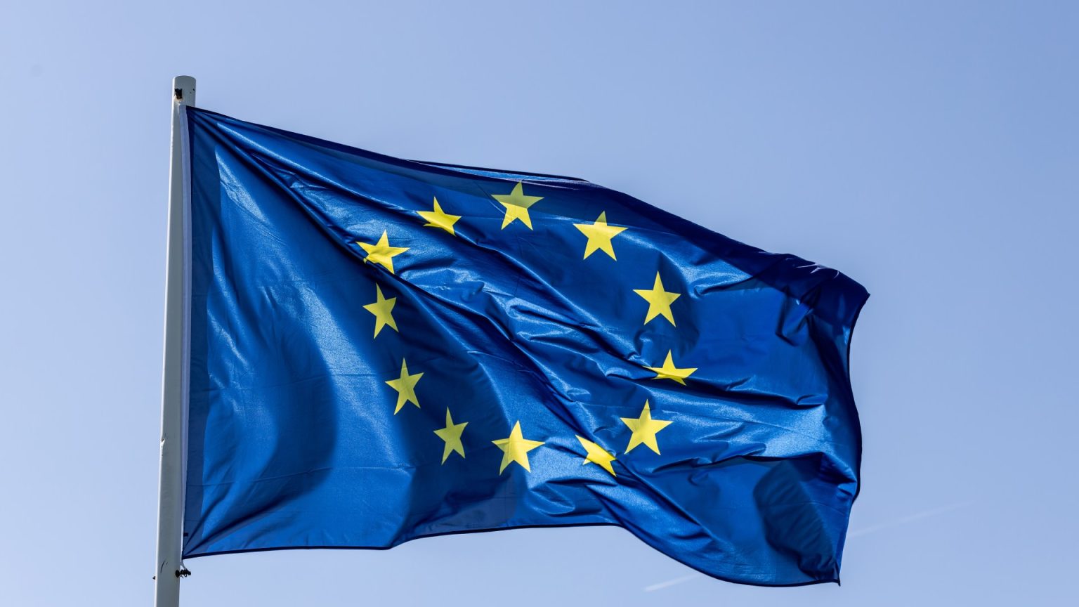 Brexit betrayal fears as Labour pushes for permanent food and drink pact with EU