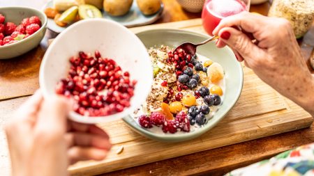 The fruit scientists say ‘slows dementia’ – and 14 other brain-boosting ingredients to protect against the disease