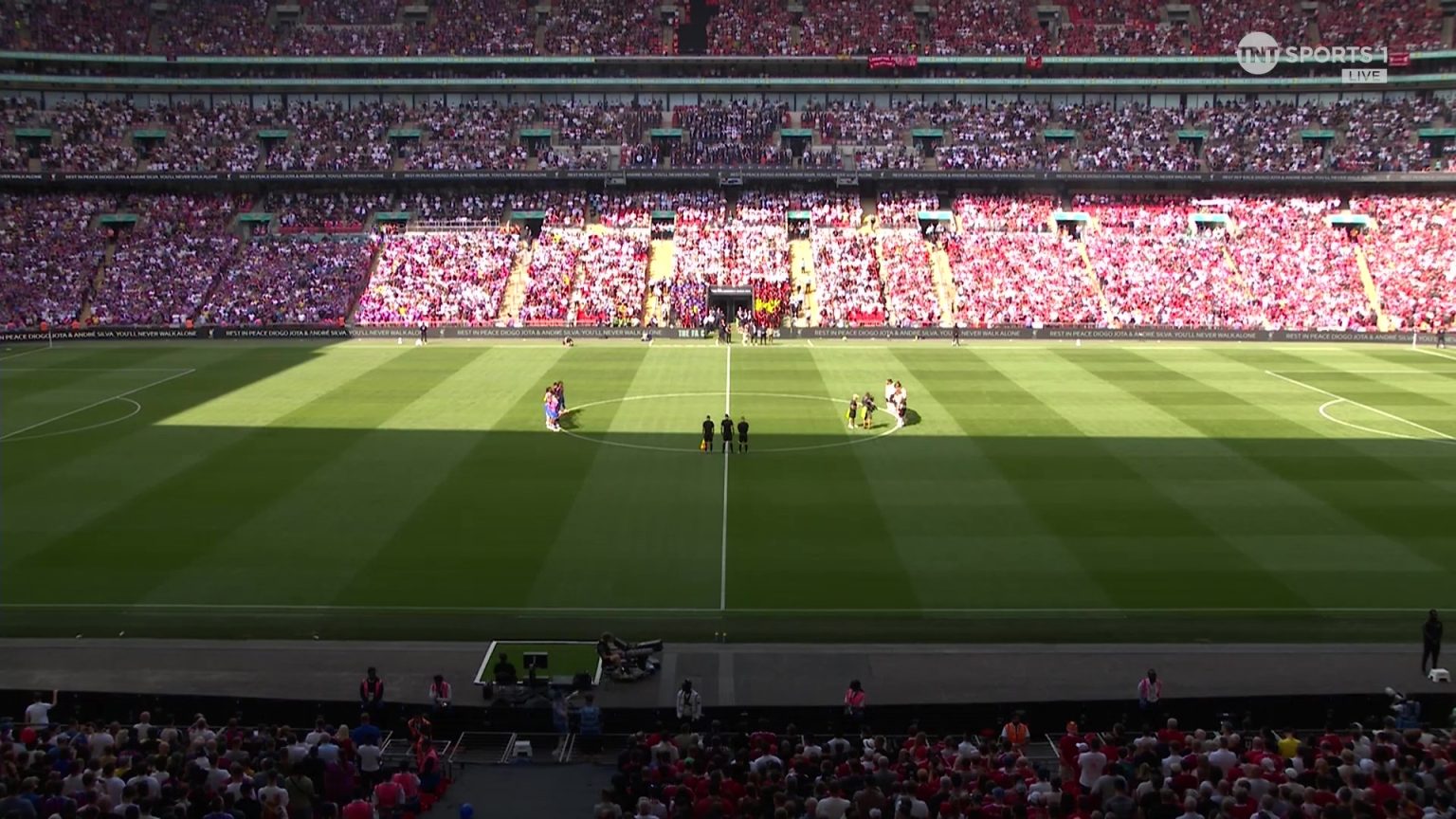 Liverpool and Crystal Palace pay emotional tribute to Diogo Jota before Community Shield after star’s tragic death