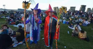 ‘The real Merlin’ turns up at Stonehenge for the summer solstice