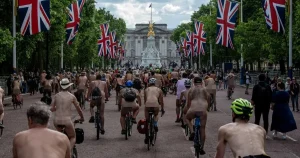 London naked bike ride: start time and routes as 1,000 cyclists ready to bare all