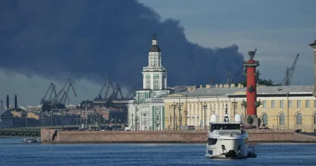 Ukraine strikes Russian oil refinery on first day of ‘Putin’s Davos’