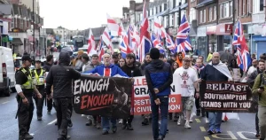 Homes set on fire in Belfast riots after disorder breaks out across city | News UK