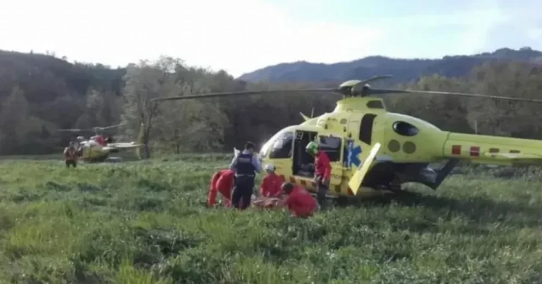 British paraglider dies after ‘getting tangled in power lines’