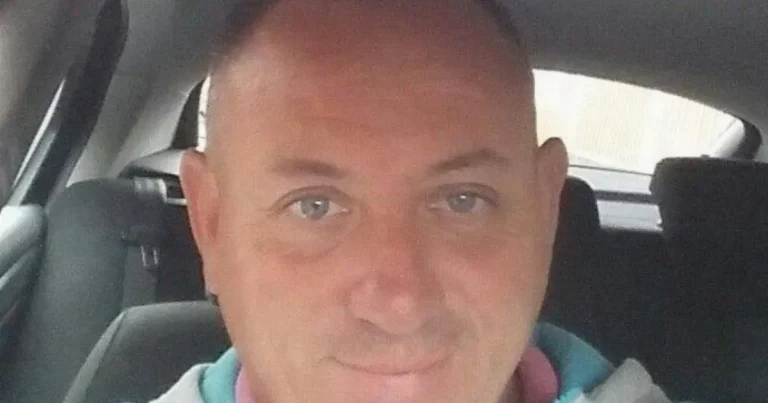 Southport taxi driver who waited 50 minutes before calling 999 has licence revoked