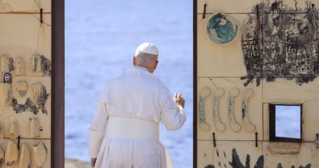 Pope Leo marks July 4 by praying for migrants