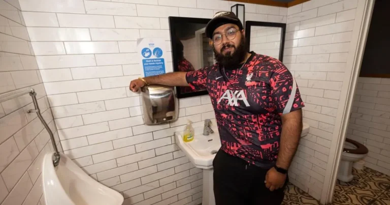 We visited the pub urinal at the centre of Count Binface’s bizarre manifesto