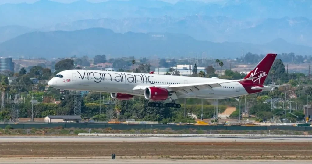 Flight to nowhere from London to US returns to Heathrow after circling for hours