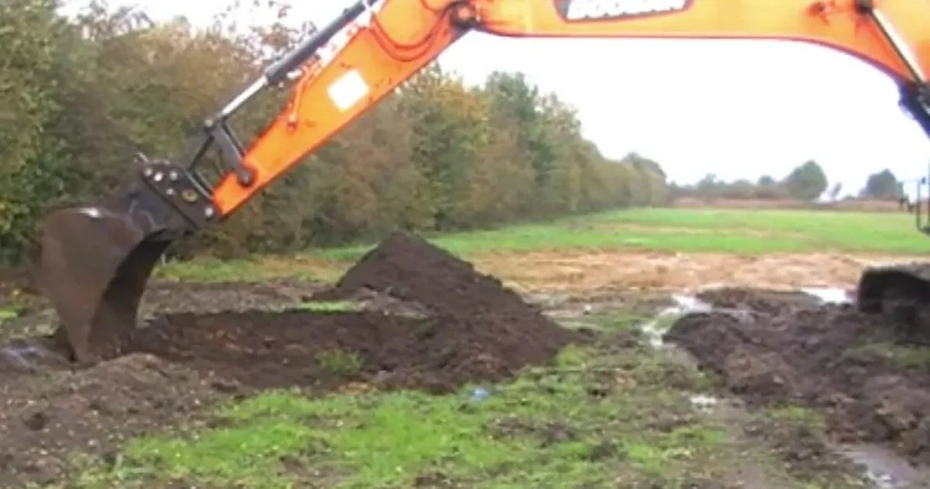 Fly-tipping gang caught by own lorry’s dashcam dumping 750 tonnes of rubbish