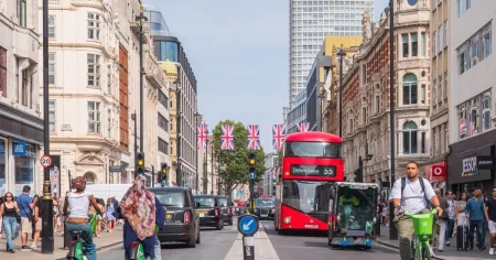 Are live facial recognition cameras on Oxford Street justified?