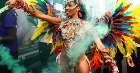 Map shows Notting Hill Carnival 2026 parade route and road closures