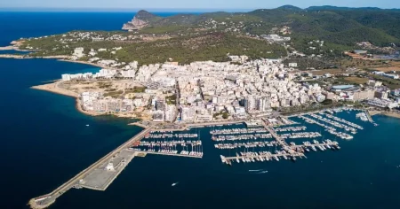 British holidaymakers left covered in blood after fight with roommate at Ibiza hotel