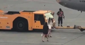 Two plane passengers ‘spotted running across tarmac to catch departing flight’