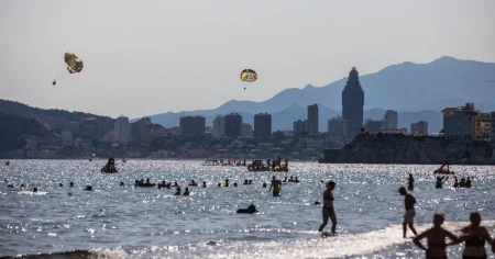 British woman dies after ‘crashing into rocks while paragliding’ in Benidorm