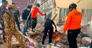 Five dead after 7.7 magnitude earthquake in Indonesia sparks tsunami fears