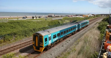 Rail lines warn Brits ‘do not travel’ ahead of heatwave disruption