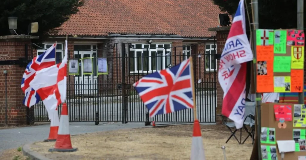 Second village considering ‘Piddington-style’ independence over asylum seeker plans