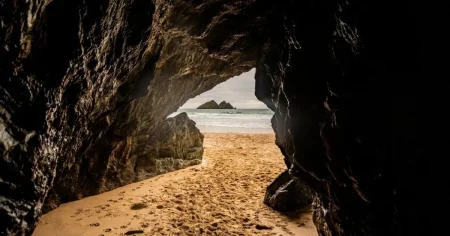 Rainbow-coloured ‘forgotten’ Poldark sea cave lost forever in cliff fall
