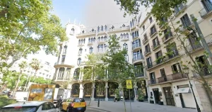 Man stabbed in the neck at five-star hotel in Barcelona