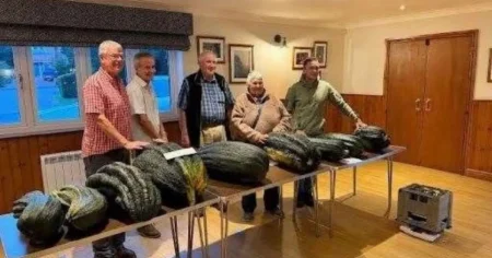 Man with massive marrow invites others to show off theirs