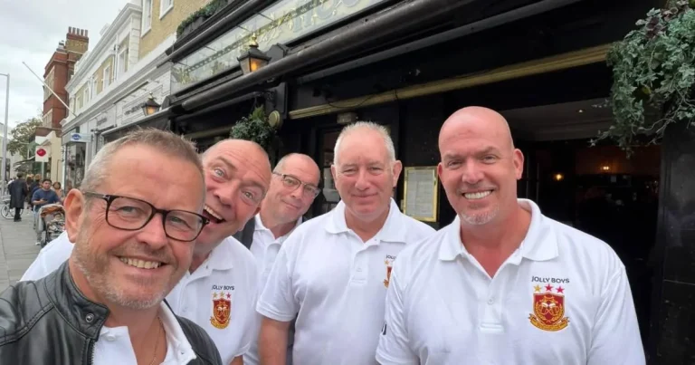 ‘Jolly Boys’ on ‘never-ending pub crawl’ visit their 200th boozer