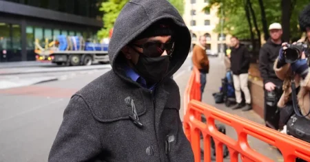 Civil servant ‘secretly juggled five full-time WFH jobs raking in £350,000’
