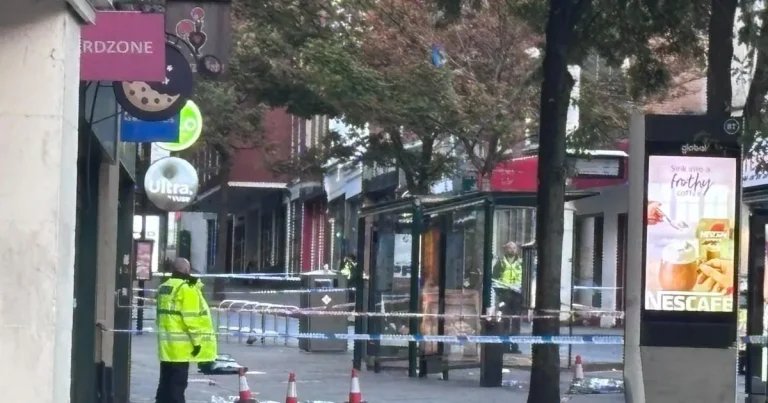 Police officer shot in Nottingham as two suspects flee