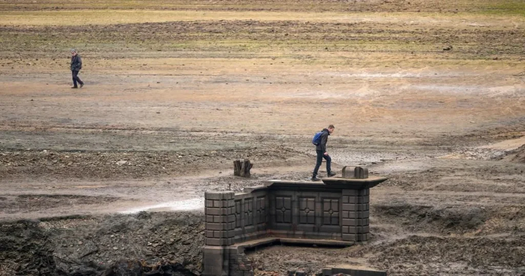 Lost villages uncovered from reservoir thanks to low water levels