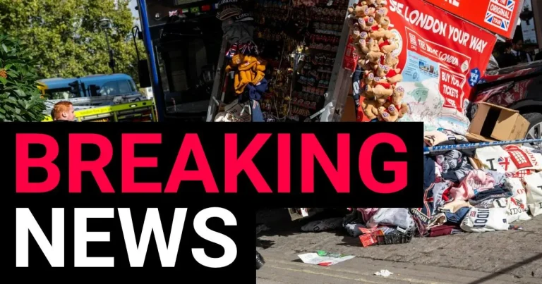 London tourist bus smashes into news stand in Trafalgar Square