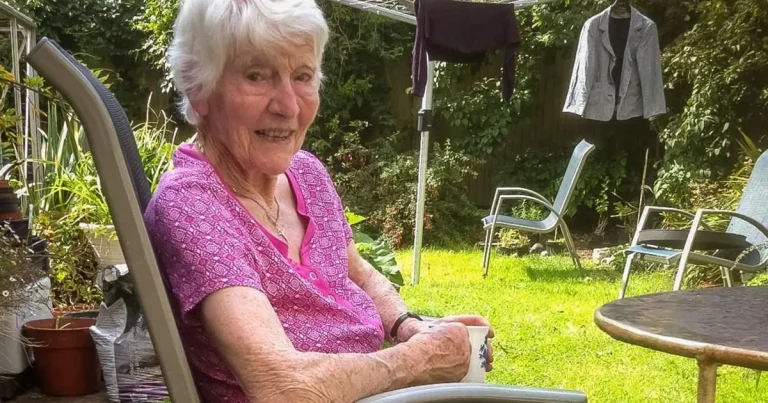 Daughter wins £127k in bitter sibling battle after caring for dementia-stricken mum